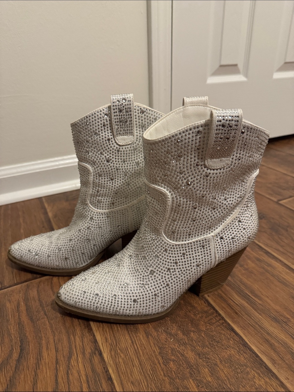 SHEIN “SHUZIA Bestseller Women’s Blingbling Crystal White Western Booties”